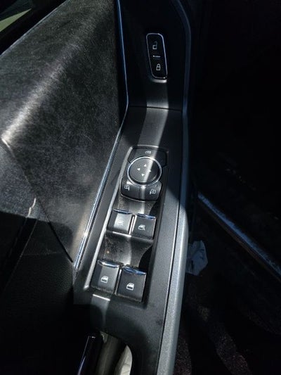 2023 Ford F-150 Lightning XLT