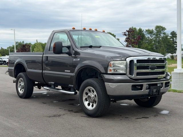 2005 Ford F-350 XLT 4x4 Regular Cab's photo