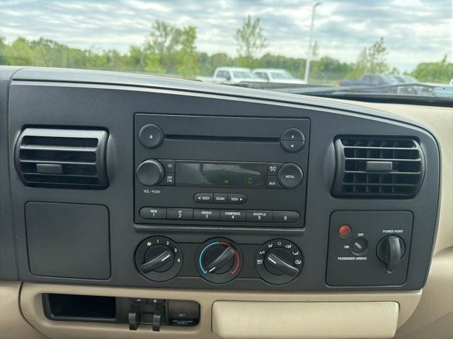 2005 Ford F-350 XLT