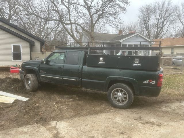2005 Chevrolet Silverado 2500HD LS