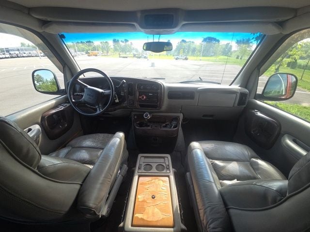 2002 GMC Savana G1500 135 WB