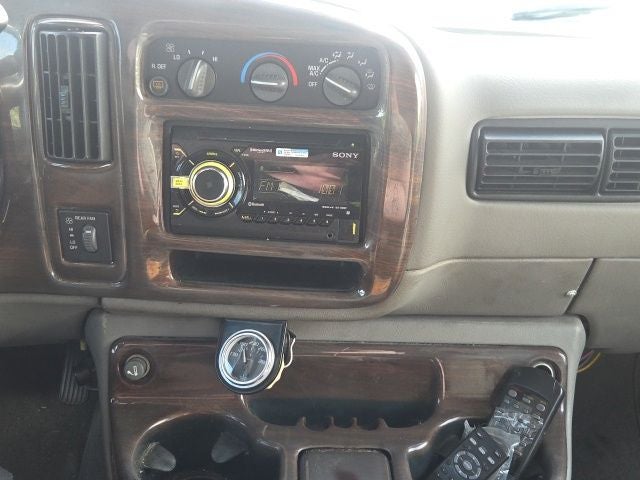 2002 GMC Savana G1500 135 WB
