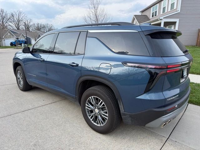 2024 Chevrolet Traverse LT