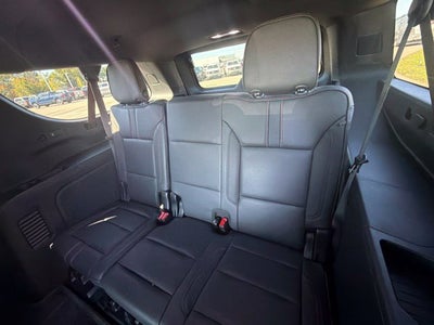 2023 Chevrolet Suburban RST