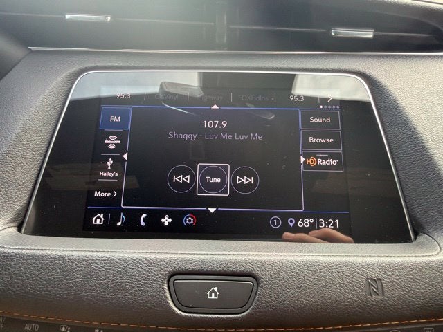2020 Cadillac XT4 Premium Luxury