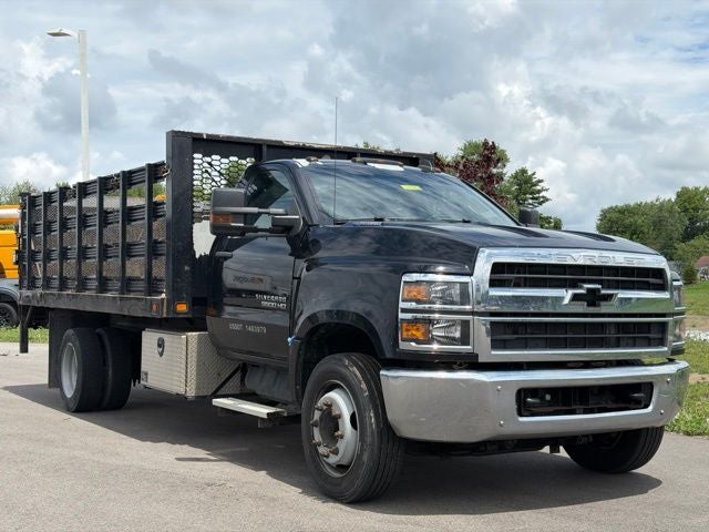 2019 Chevrolet Silverado 5500HD Work Truck Stake Body