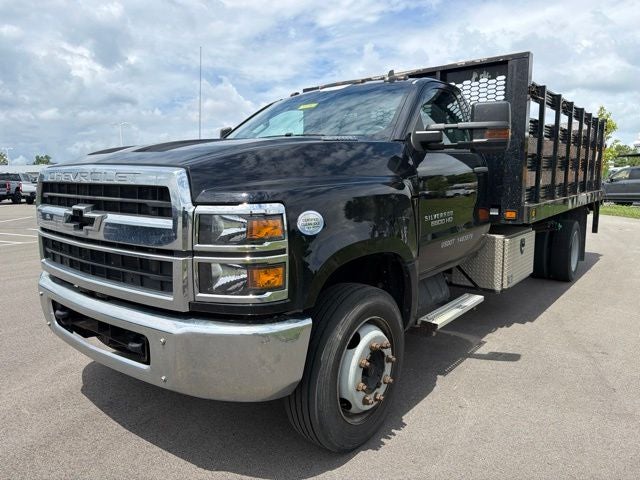 2019 Chevrolet Silverado 5500HD Work Truck Stake Body
