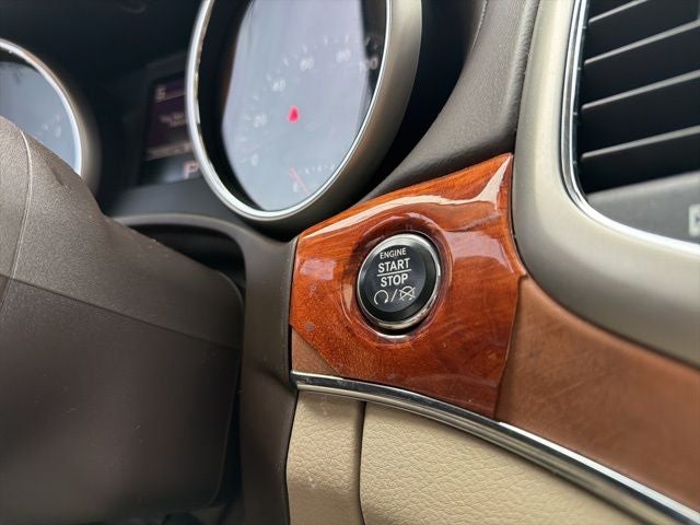 2011 Jeep Grand Cherokee Overland