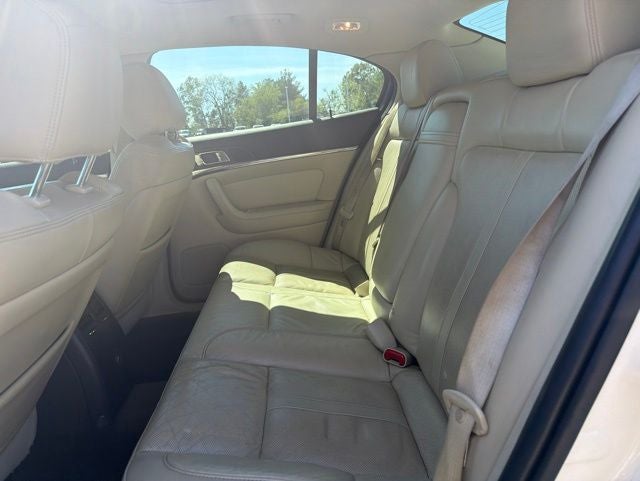 2013 Lincoln MKS Base