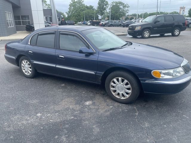 2002 Lincoln Continental Base