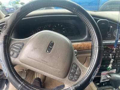 2002 Lincoln Continental Base