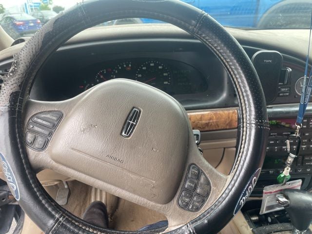 2002 Lincoln Continental Base