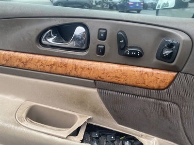 2002 Lincoln Continental Base