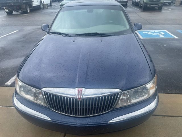 2002 Lincoln Continental Base