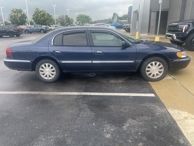 2002 Lincoln Continental Base