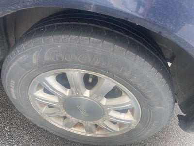 2002 Lincoln Continental Base