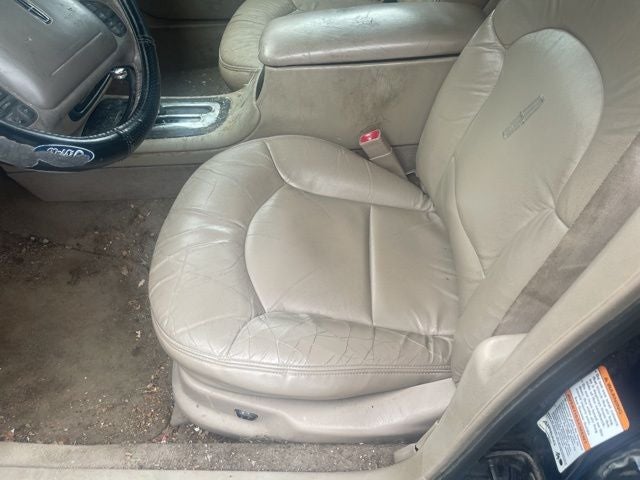 2002 Lincoln Continental Base