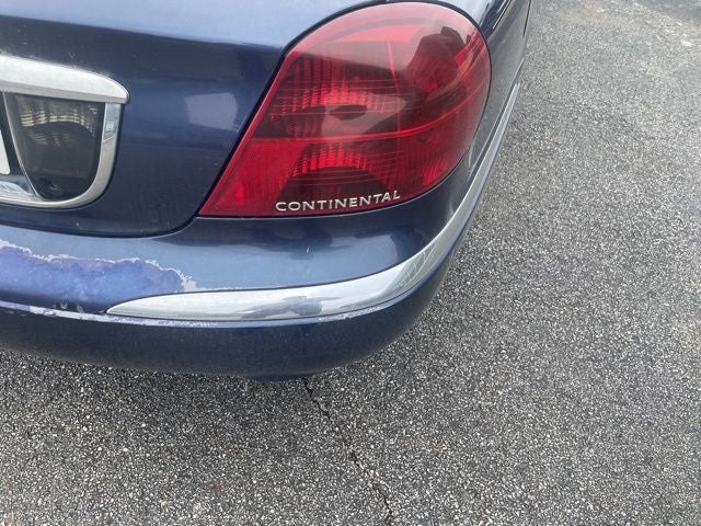 2002 Lincoln Continental Base