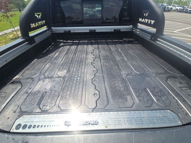 2020 Nissan Titan SL