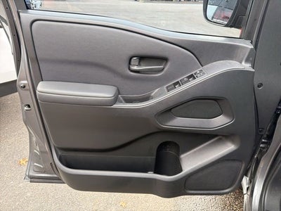 2022 Nissan Frontier S