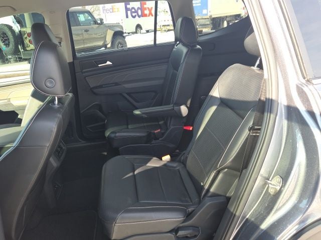 2022 Volkswagen Atlas 2.0T SE w/Technology