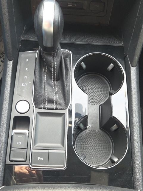 2022 Volkswagen Atlas 2.0T SE w/Technology