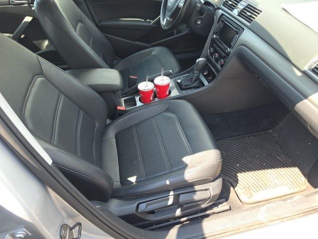 2015 Volkswagen Passat 1.8T SE