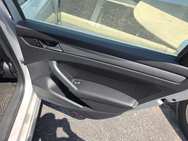 2015 Volkswagen Passat 1.8T SE