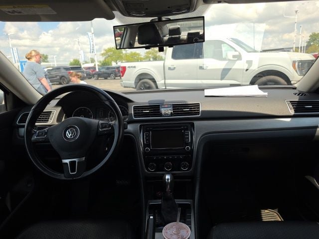 2015 Volkswagen Passat 1.8T SE
