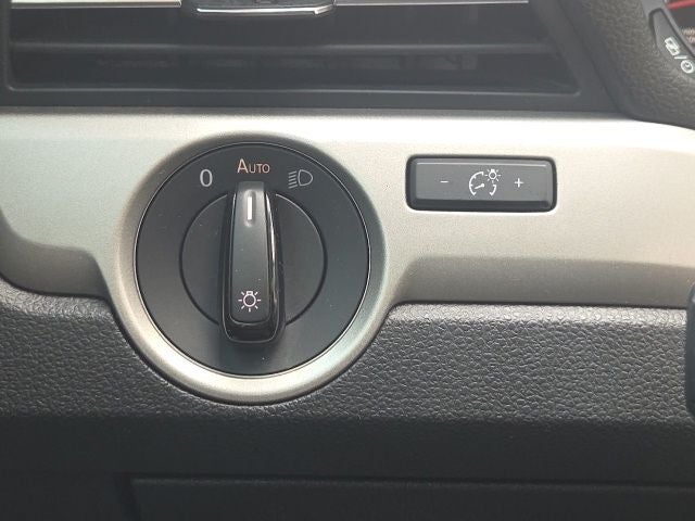 2022 Volkswagen Passat 2.0T SE