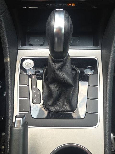 2022 Volkswagen Passat 2.0T SE
