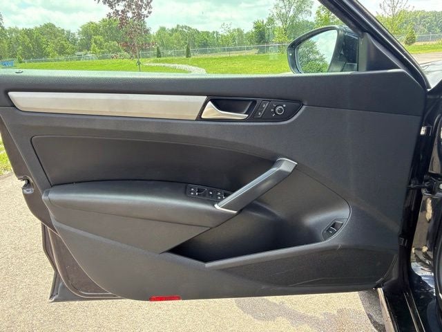 2022 Volkswagen Passat 2.0T SE
