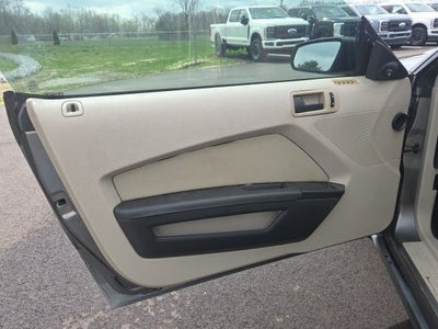 2010 Ford Mustang V6 Premium