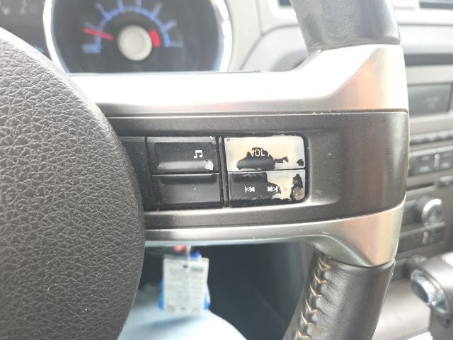 2010 Ford Mustang V6 Premium