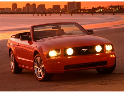 2006 Ford Mustang GT Deluxe