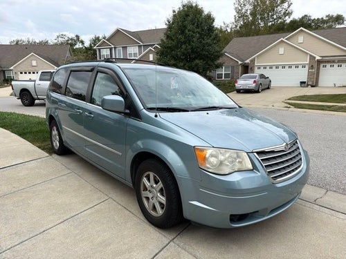 2010 Chrysler Town & Country Touring