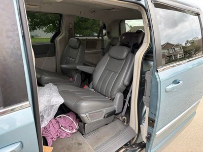 2010 Chrysler Town & Country Touring