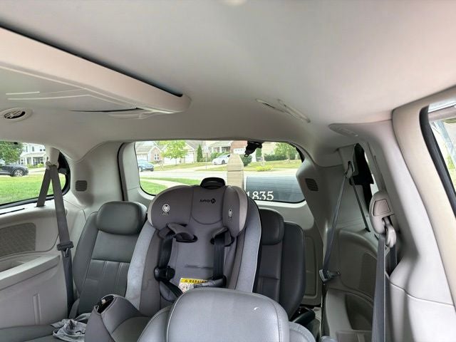 2010 Chrysler Town & Country Touring
