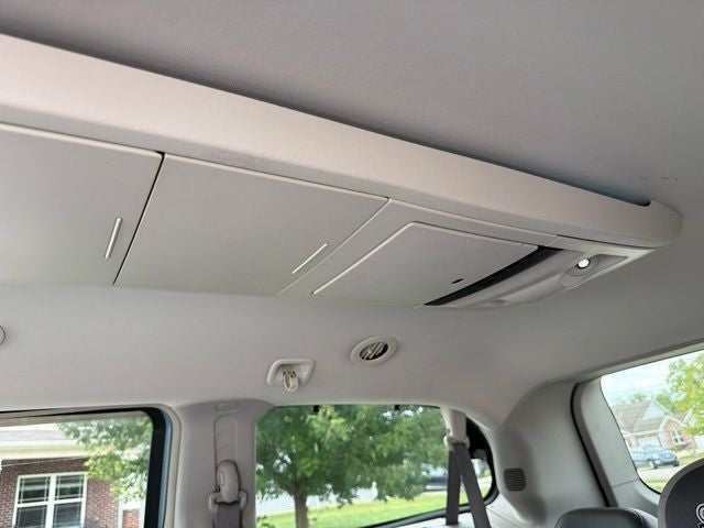 2010 Chrysler Town & Country Touring