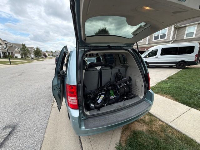 2010 Chrysler Town & Country Touring