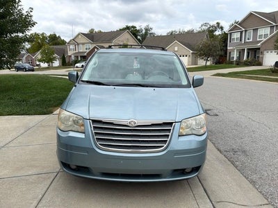 2010 Chrysler Town & Country Touring