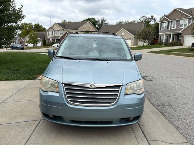 2010 Chrysler Town & Country Touring
