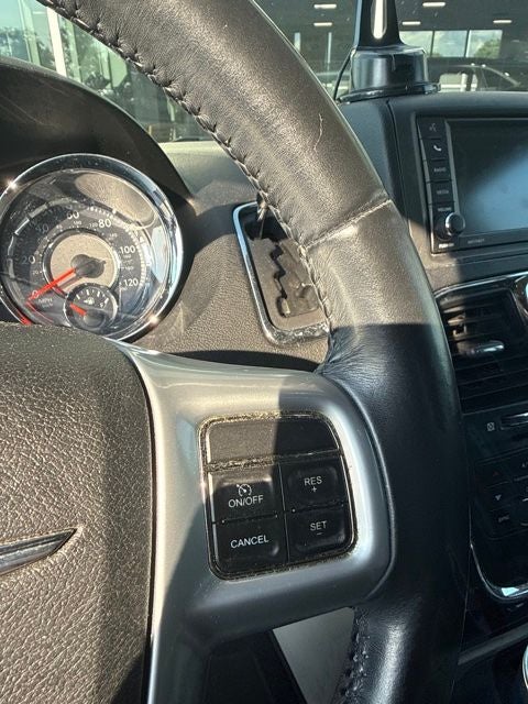 2013 Chrysler Town & Country Touring