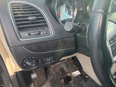 2016 Chrysler Town & Country Touring