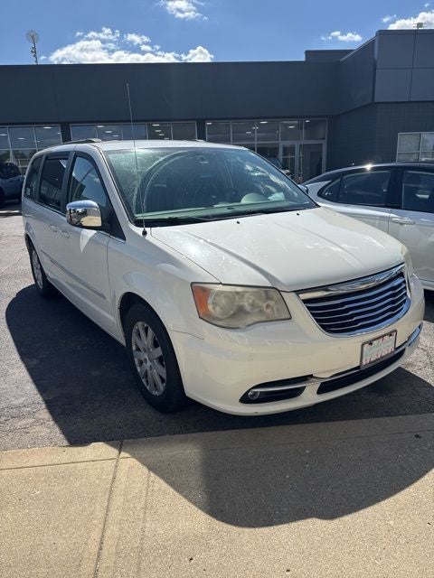 2012 Chrysler Town & Country Touring-L