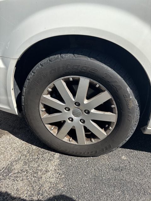 2012 Chrysler Town & Country Touring-L