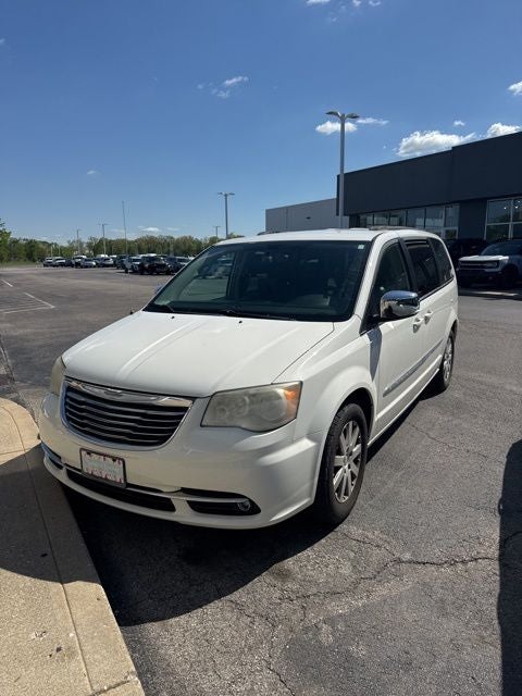 2012 Chrysler Town & Country Touring-L