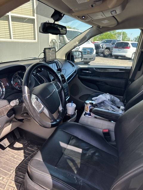 2012 Chrysler Town & Country Touring-L