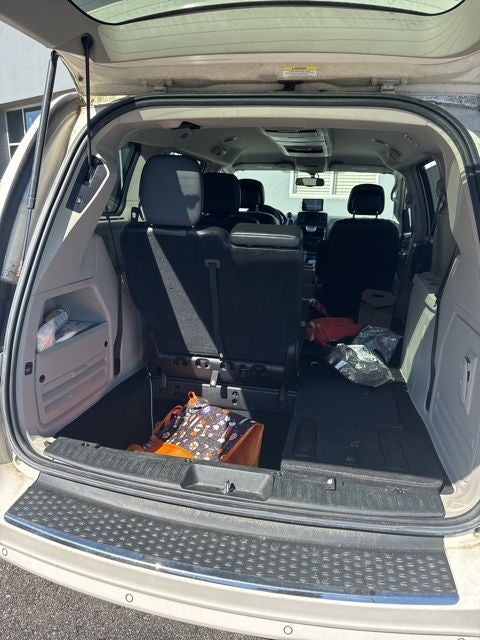 2012 Chrysler Town & Country Touring-L