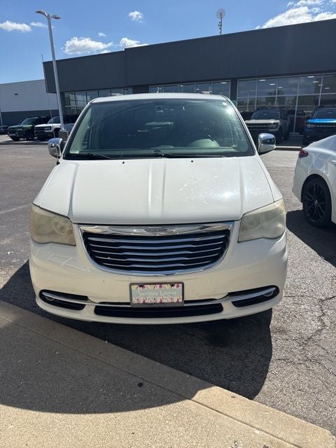 2012 Chrysler Town & Country Touring-L